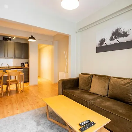 아파트 Renovated 2 Bedroom In Cihangir, Taksim *