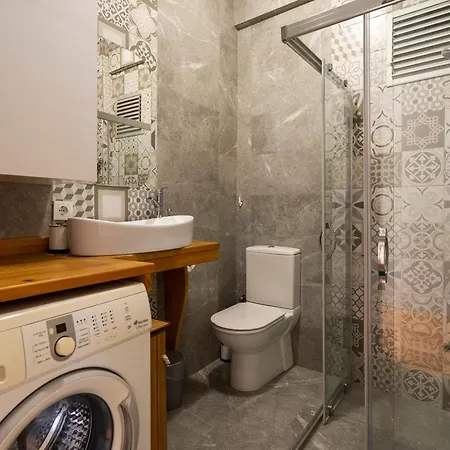 شقة Renovated 2 Bedroom In Cihangir, Taksim اسطنبول