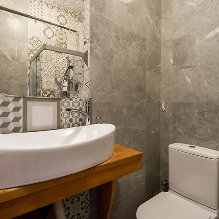 Apartamento Renovated 2 Bedroom In Cihangir, Taksim